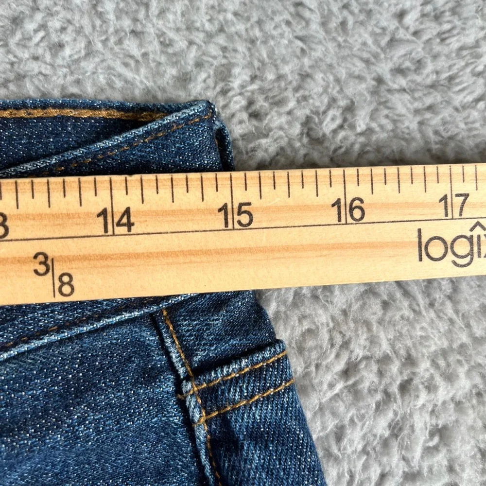 American Eagle Women's Vintage High Rise Button‎ Fly Jeans Size 6 Regular